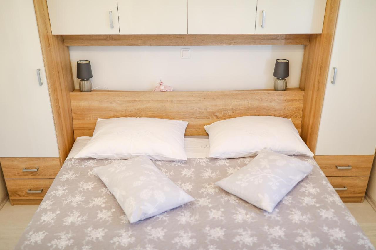 Holiday Home Ana Poljana  Εξωτερικό φωτογραφία