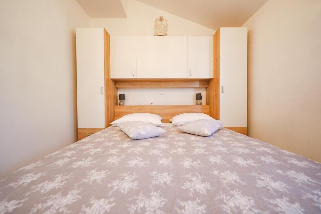 Holiday Home Ana Poljana  Εξωτερικό φωτογραφία