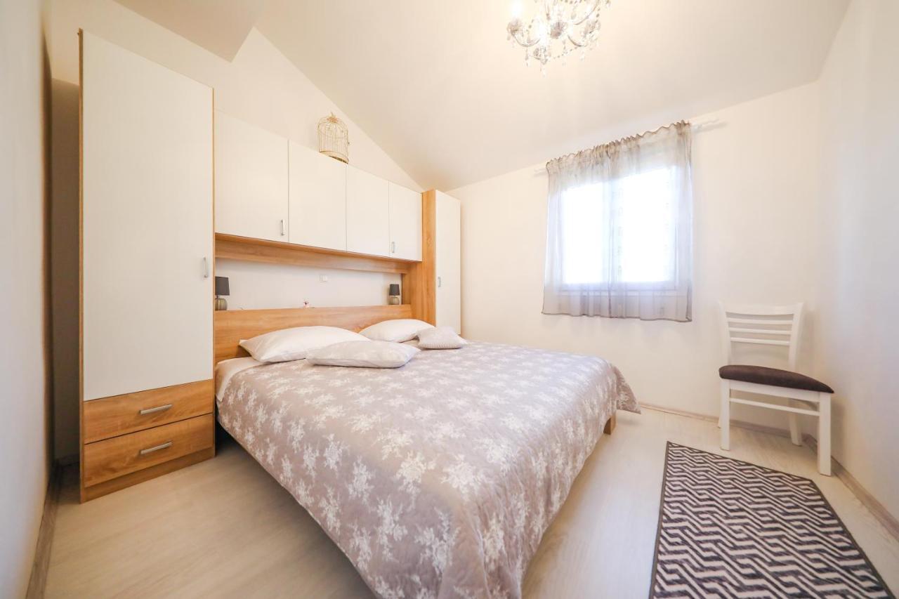 Holiday Home Ana Poljana  Εξωτερικό φωτογραφία